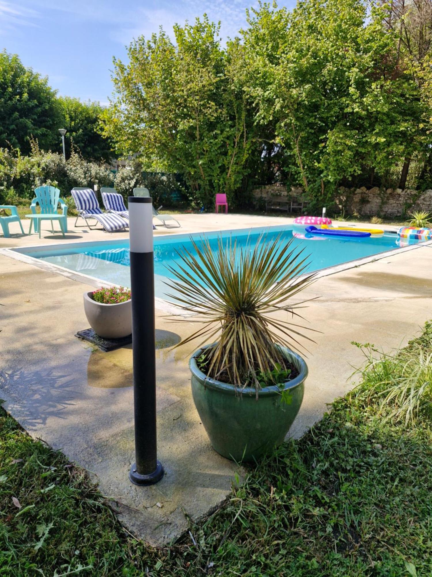 Вилла Demeure En Pierre Avec Piscine Privee Etauliers Экстерьер фото